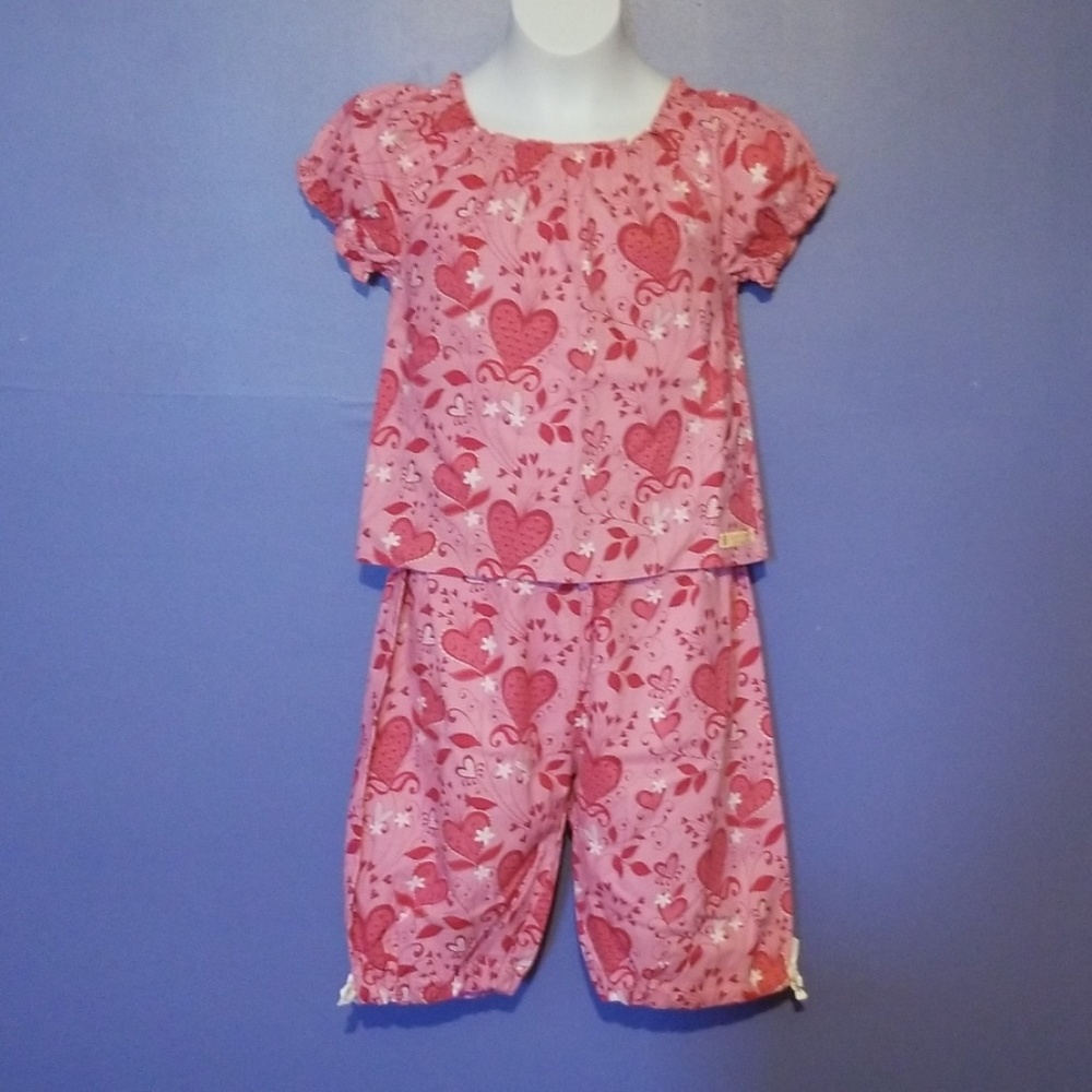 Custom 💕 Heart Capri Set